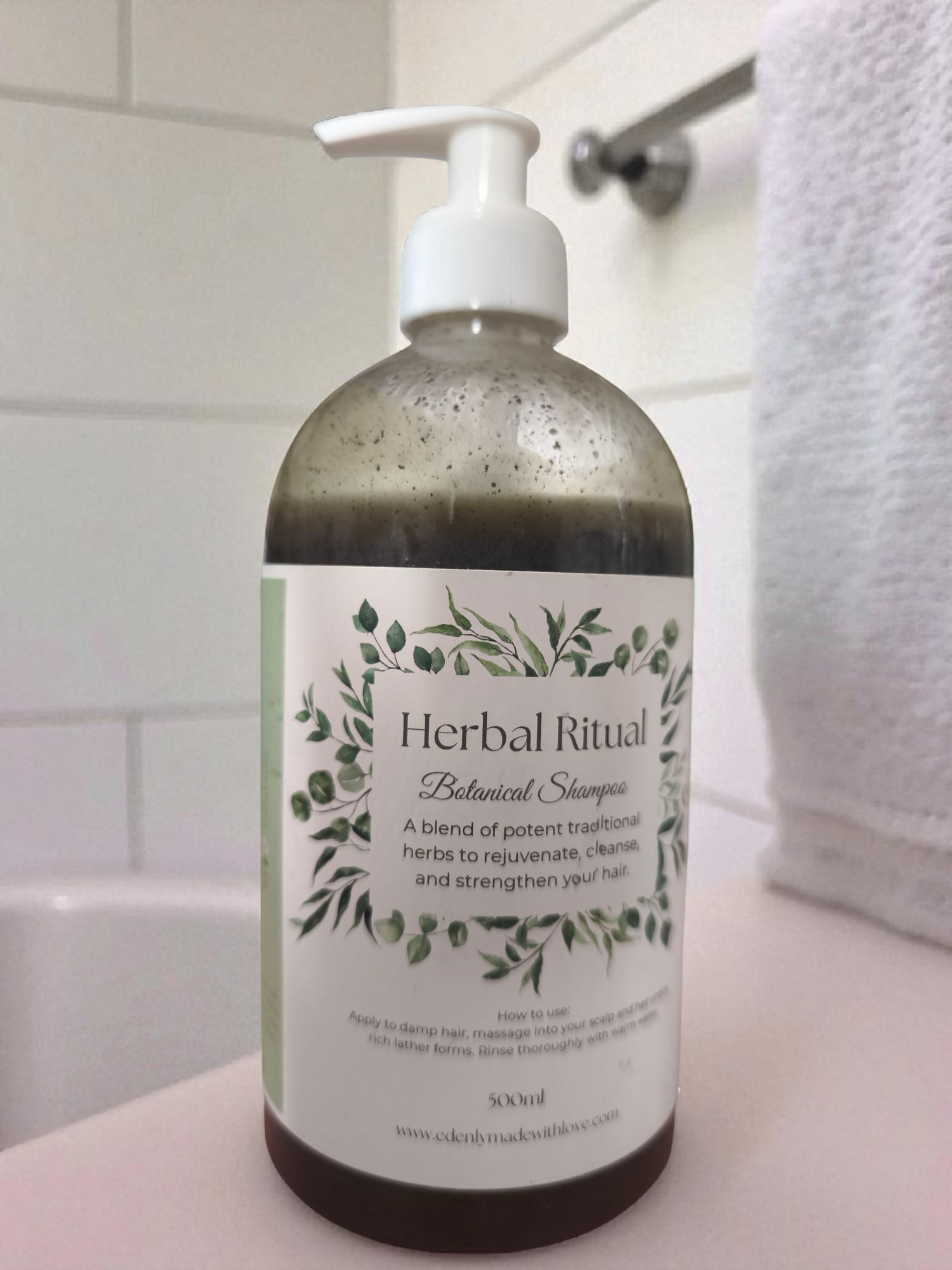 Shampoing capillaire aux herbes